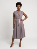 596-5 Elegancka szmizjerka midi ze złotymi guzikami i paskiem - szara Numoco basic