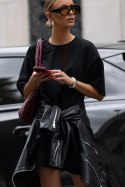 Czarna t-shirtowa sukienka oversize SELLA
