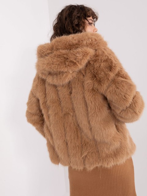 Kurtka-AT-KR-2386.00P-camelowy
