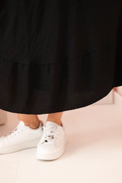 Sukienka damska plus size z krótkim rękawem i falbaną z lekkiej wiskozy czarna