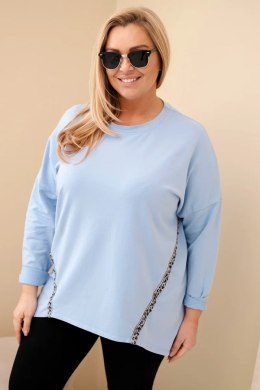 Bluzka damska Plus Size bawełniana z podwijanym rękawem i lampasem w panterkę niebieska