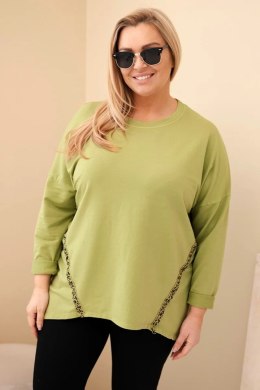 Bluzka damska Plus Size bawełniana z podwijanym rękawem i lampasem w panterkę oliwkowy