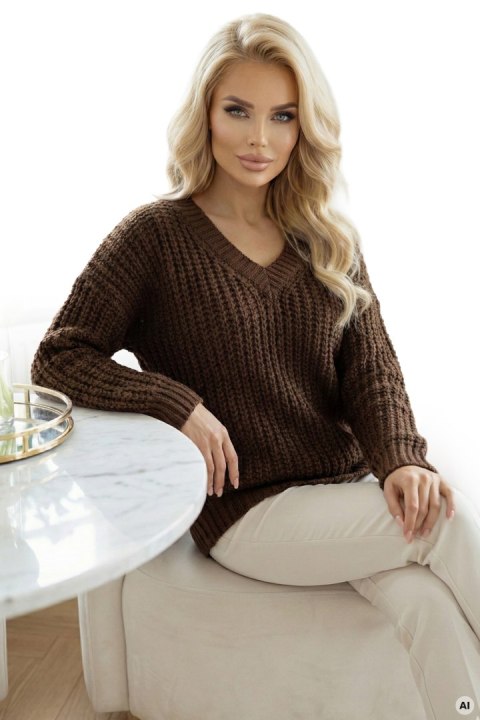 661-2 Ciepły sweter oversize o mięsistym splocie i dekolcie V - czekoladowy Numoco basic