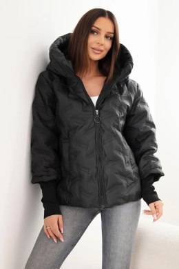 Kurtka damska pikowana z kapturem i kieszeniami czarna