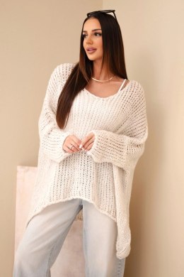 Sweter damski ażurowy oversize z dekoltem V i dłuższym tyłem beżowy