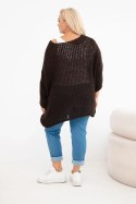 Sweter damski ażurowy oversize z dekoltem V i dłuższym tyłem brązowy