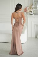 Elegancka Camelowa Sukienka Z Geometrycznym Dekoltem I Odpinanymi Ramiączkami 342-22 - CAMEL