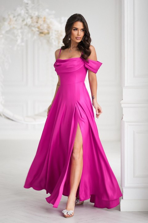 Elegancka Fuksjowa Sukienka Z Drapowaniem, Rozcięciem I Błyszczącą Tkaniną 330-07 - fuksja