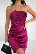 Elegancka Mini Sukienka Z Drapowaną Różą W Kolorze Bordowym 337-10 - bordowy