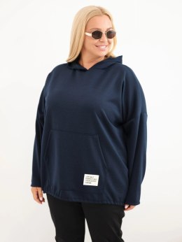 Bluza damska Plus Size wiskozowa z kapturem i kieszenią kangurką granatowa