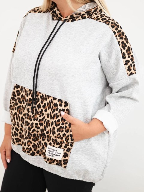 Bluza damska Plus Size wiskozowa z kapturem i wstawkami w panterkę szara