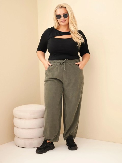 Spodnie damskie bawełniane Plus Size sztruksowe z gumką w pasie i kieszeniami khaki