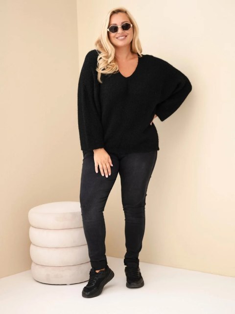Sweter damski Plus Size z dekoltem V i szerokim rękawem czarny