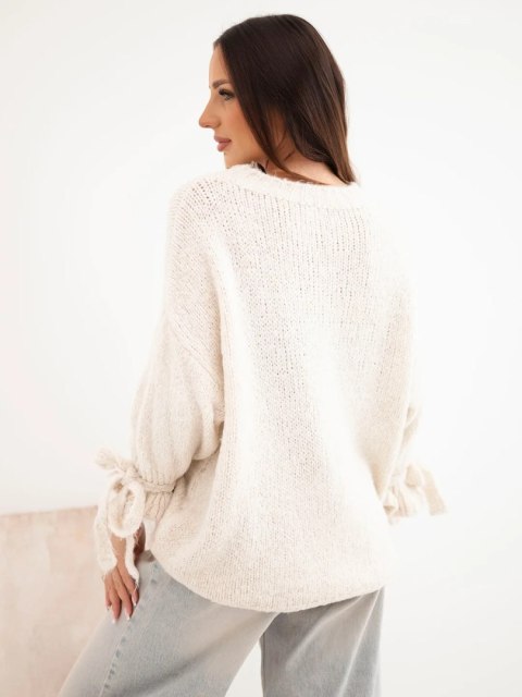 Sweter damski oversize z wiązaniami przy rękawach beżowy