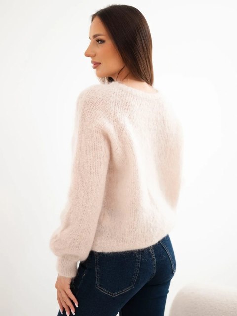Sweter damski w 80% z kid moheru z długim rękawem i okrągłym dekoltem beżowy