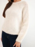 Sweter damski w 80% z kid moheru z długim rękawem i okrągłym dekoltem ecru