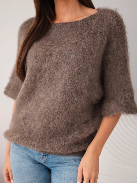 Sweter damski z krótkim rękawem i szerokim dekoltem fango