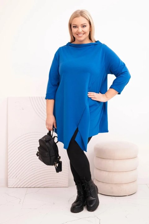 Bluzka damska bawełniana Plus Size asymetryczna z podwijanym rękawem chabrowa