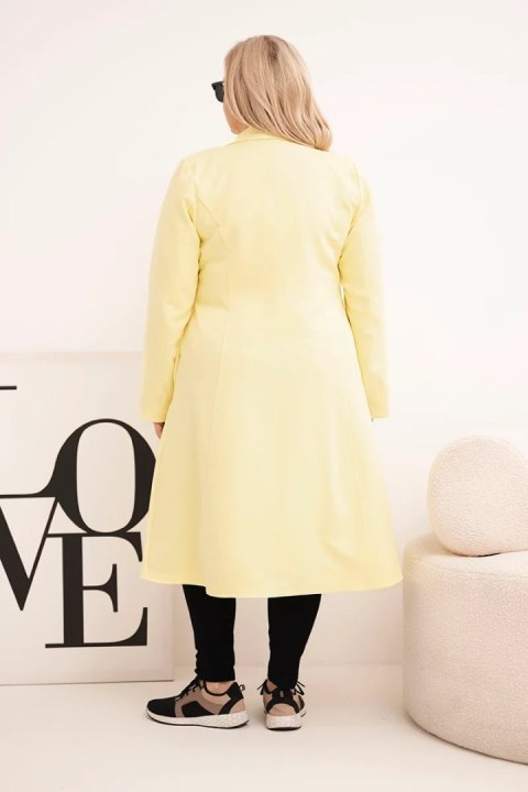 Płaszcz damski Plus Size klasyczny z guzikami i kołnierzem żółty