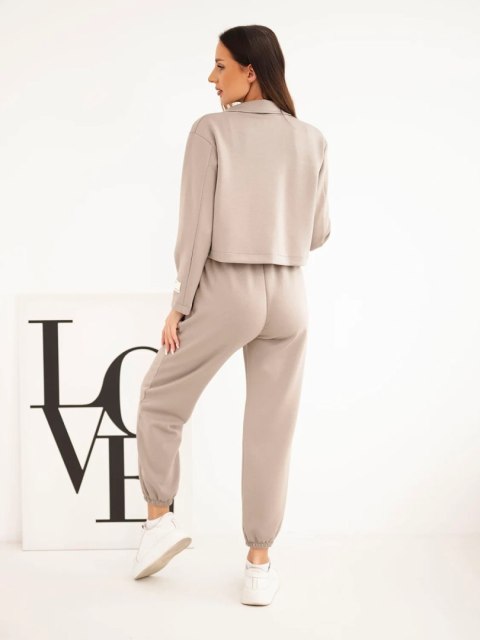 Komplet damski z wiskozy z krótką marynarką i spodniami jogger fango