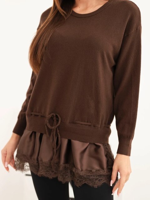 Sweter damski wiskozowy z koronkowym dołem i wiązaniem brązowy