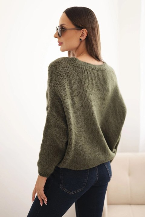 Sweter damski z dekoltem V i guzikami khaki