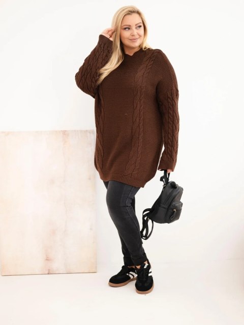 Sweter damski Plus Size z warkoczowym wzorem brązowy