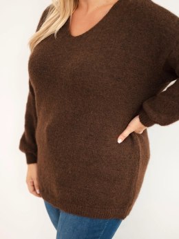 Sweter damski Plus Size z wełną z dekoltem V brązowy