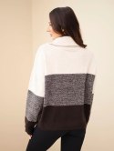 Sweter damski z dodatkiem wiskozy z golfem i zamkiem brązowy
