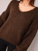 Sweter damski z dodatkiem wełny luźny fason brązowy