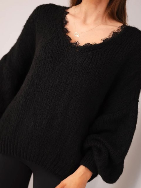 Sweter damski z dodatkiem wełny luźny fason czarny