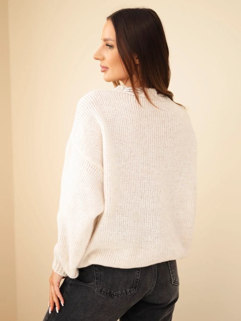 Sweter damski z ozdobnym detalem przy dekolcie beżowy