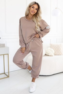 689-1 Komplet dresowy damski z bluzą oversize i spodniami z wiązaniem - cappuccino Numoco basic