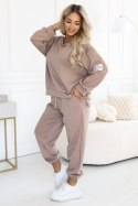 689-1 Komplet dresowy damski z bluzą oversize i spodniami z wiązaniem - cappuccino Numoco basic