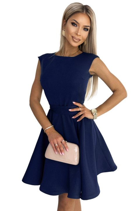 442-3 Rozkloszowana sukienka z małym rękawkiem - GRANATOWA Numoco