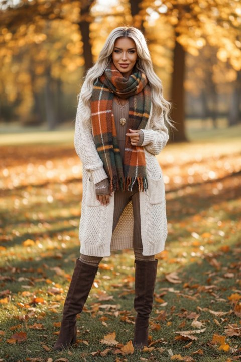 619-1 Wygodny i elegancki prążkowany kombinezon damski z dekoltem - mocha mousse Kocula