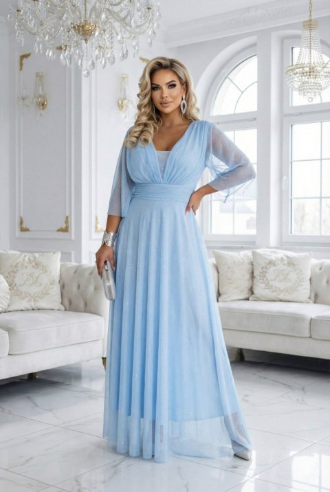 654-3 Długa połyskująca sukienka plus size z dekoltem i transparentnym rękawkiem - błękitna Numoco basic