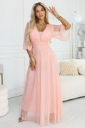 654-4 Długa połyskująca sukienka plus size z dekoltem i transparentnym rękawkiem - brzoskwiniowa Numoco basic