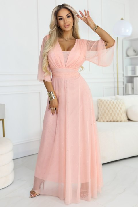 654-4 Długa połyskująca sukienka plus size z dekoltem i transparentnym rękawkiem - brzoskwiniowa Numoco basic